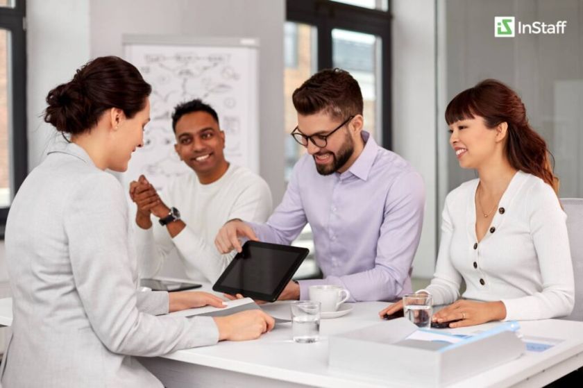 From-Punch-Clocks-to-Digital-Time-Tracking-Why-Modern-Businesses-Are-Making-the-Switch-1024x682
