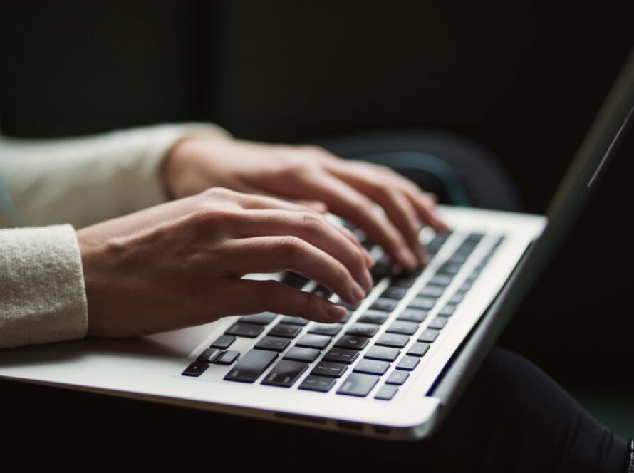 kaitlyn-baker-vZJdYl5JVXY-unsplash-1024x683